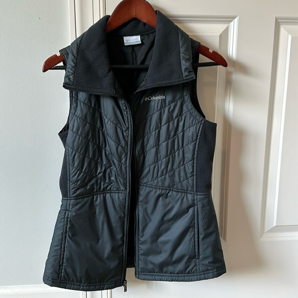 Black Columbia vest